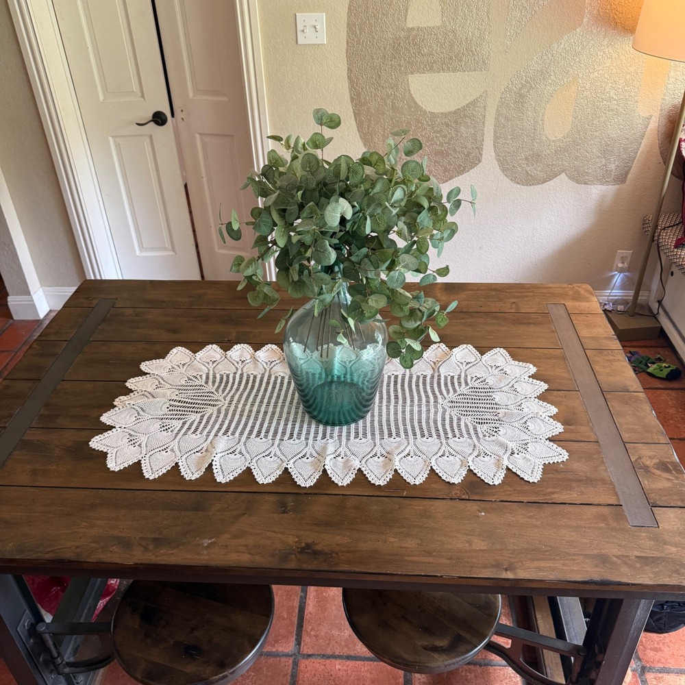 Vintage Style Handmade Crochet Lace‎ Table Runner Cream Pineapple Heart 34x18.5
